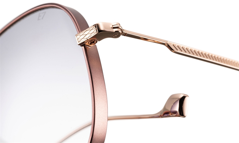ENTOURAGE OF 7 MEZUKI Solbrille (Form: Summerbird - Farve: Lilla)